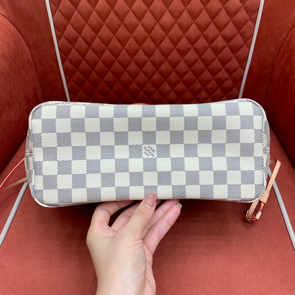 Louis Vuitton Neverfull PM