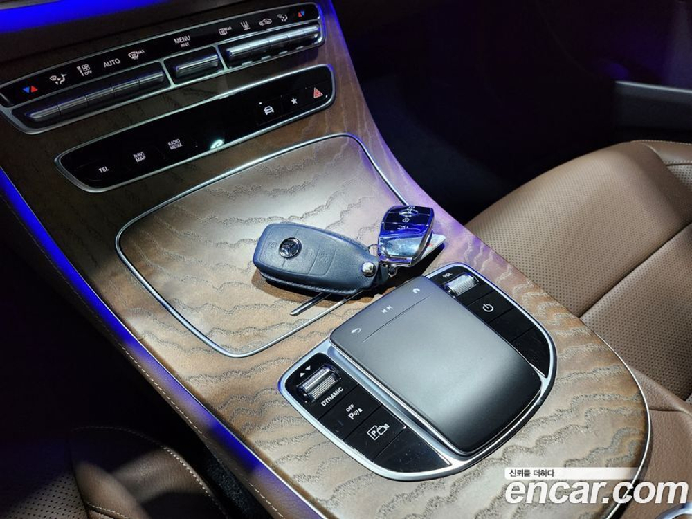 Mercedes-Benz E-Class W213 E300e 4MATIC Exclusive (01.2021)