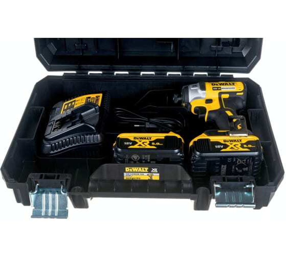 DeWALT дрель-шуруповерт DCF887P2