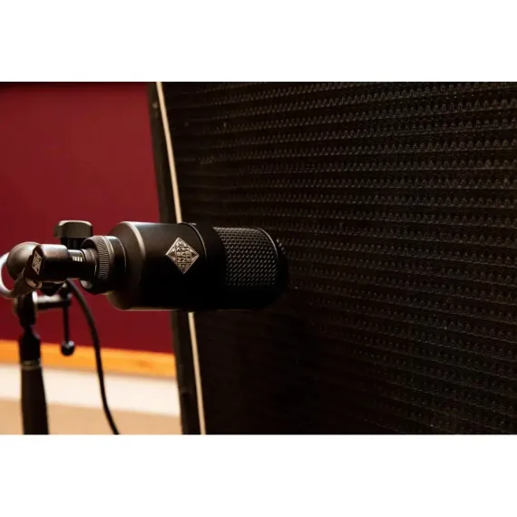 Telefunken M82 Black