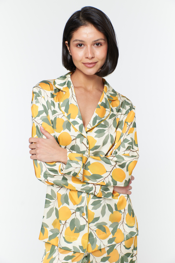 Шелковая блуза с кантом и лимонами