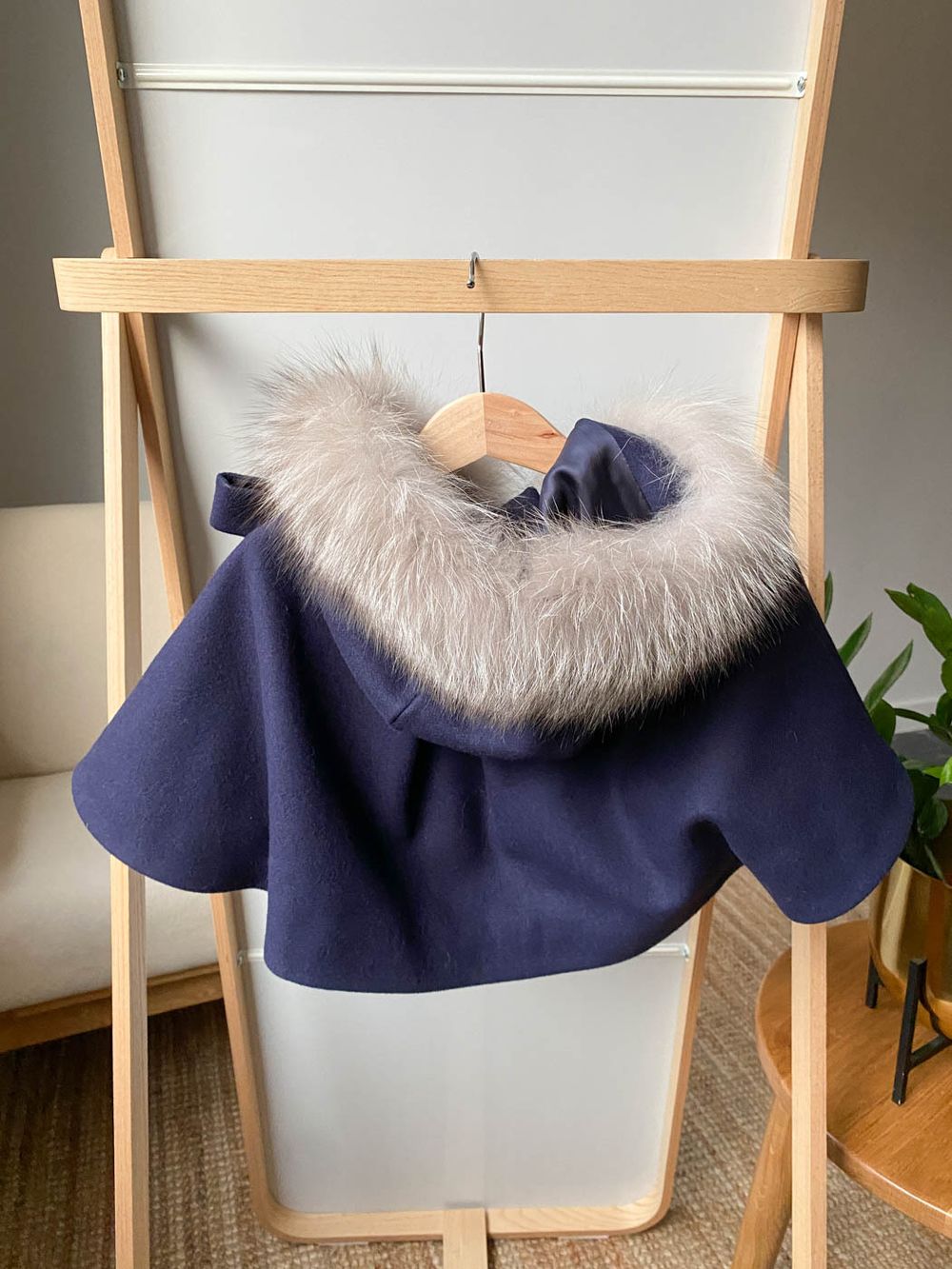 Пончо Christian Dior, 92