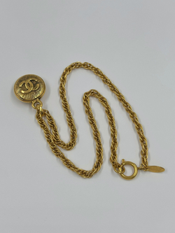 Кулон с лого Chanel
