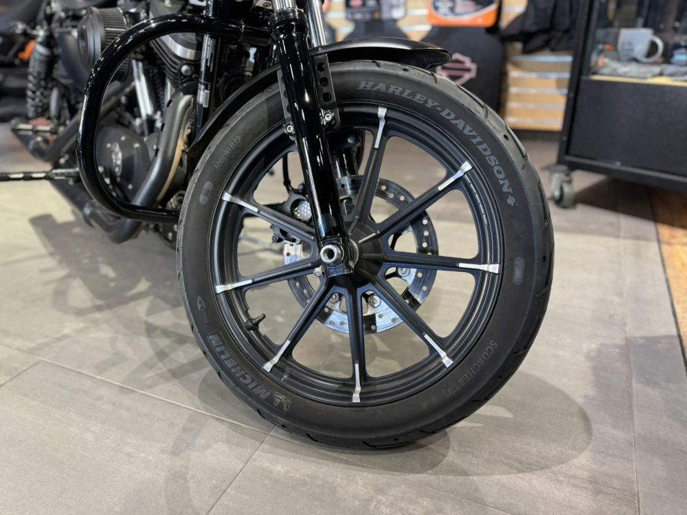 Harley-Davidson Sportster 883