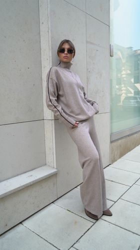 Джемпер с контрастными полосками в цвете капучино