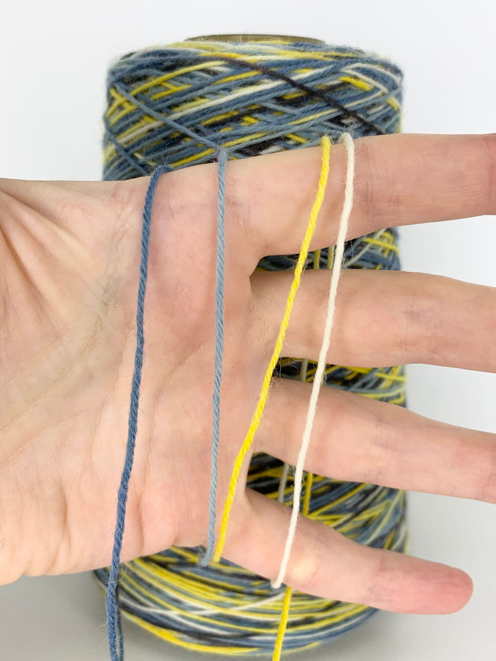 Caliza - Italy Stock- 75% шерсть, 25% п/а; 420м/100гр., мультиколор салатовый