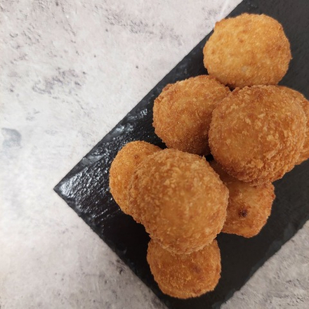 Сырные шарики с халапеньо