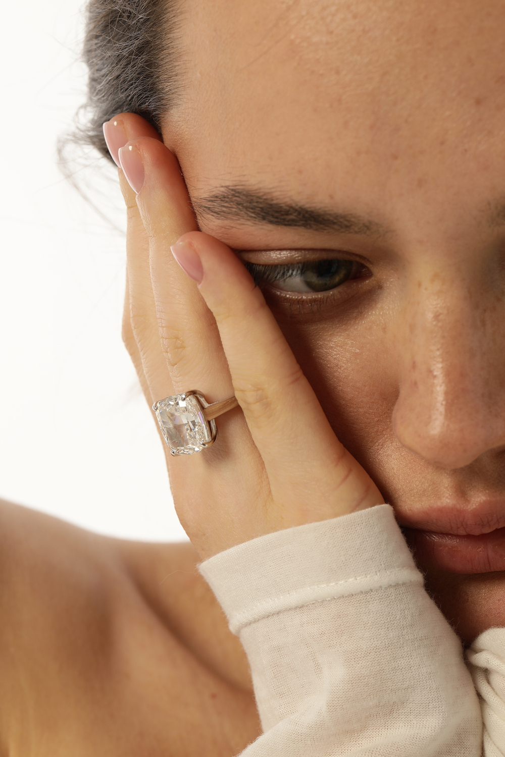 Кольцо очень крупный квадратный камень, серебро