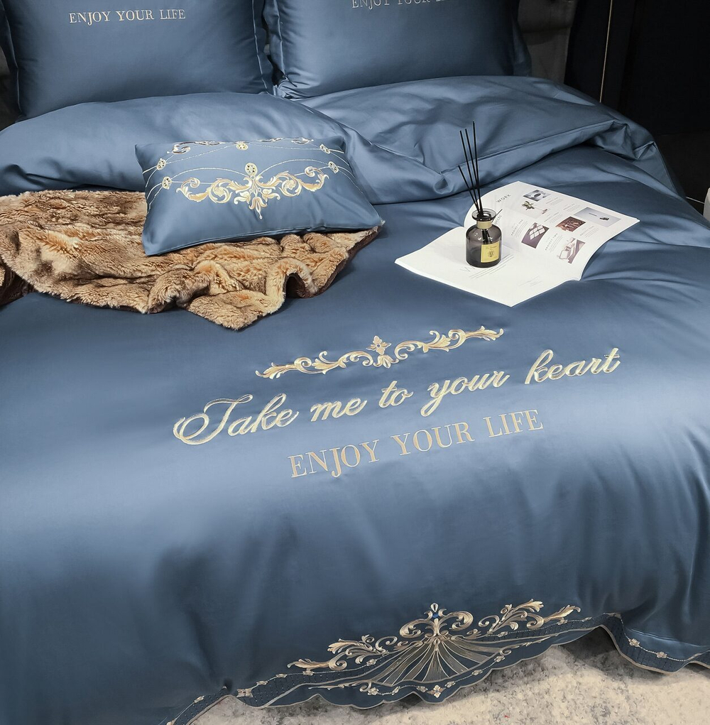 Постельное белье Сатин Гладкокрашеный Вышивка Делюкс DHC005