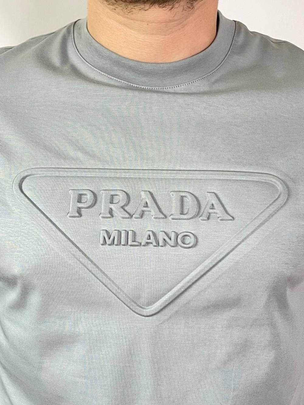 Футболка Prada