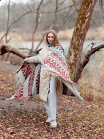 Теплый палантин с орнаментом