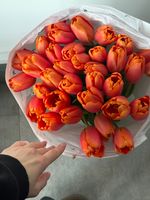 Букет из 35-ти оранжевых тюльпанов