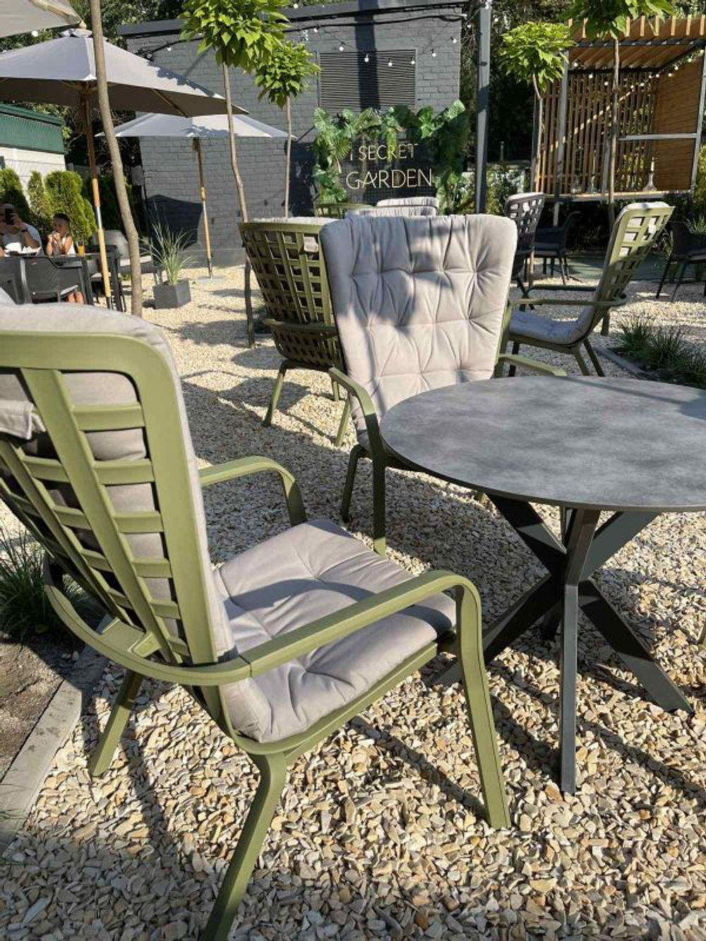 Лаунж-кресло пластиковое с подушкой Nardi Folio, агава, серый