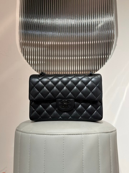 Chanel Small Classic Flap Bag 23 cm