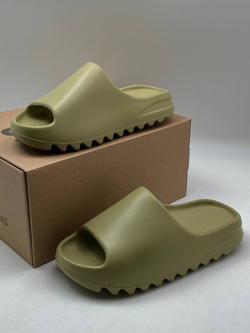 Слиперы Yeezy