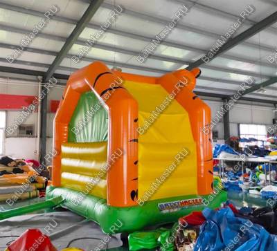 Детский надувной батут "Тигр на прогулке" с крышей