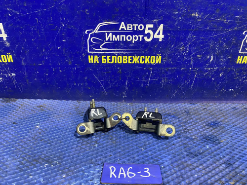 Петля двери задней левой Honda ODYSSEY 2001
