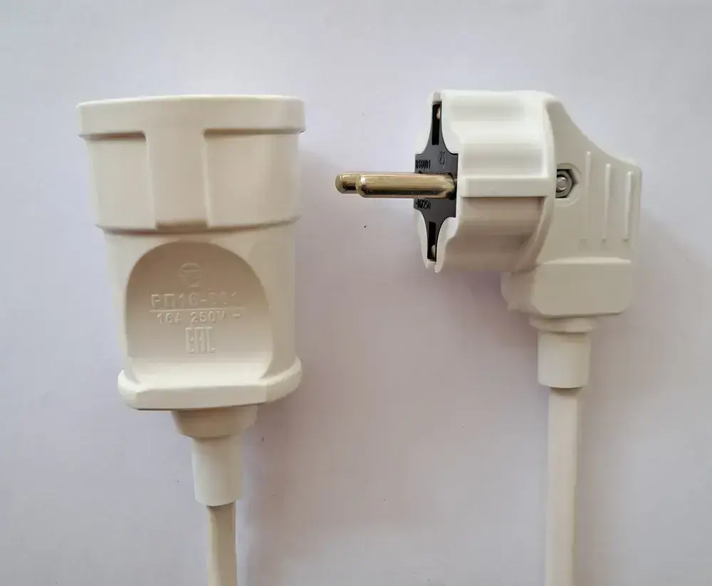 Удлинитель электрический "Доктор Ап" 1 розетка, 2 метра, ПуГВВ 2x1.5 мм, белый 3.6 кВт, 16А, серия "Мощный"