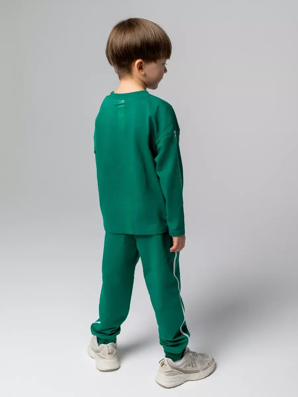 Спортивный костюм для мальчика в школу