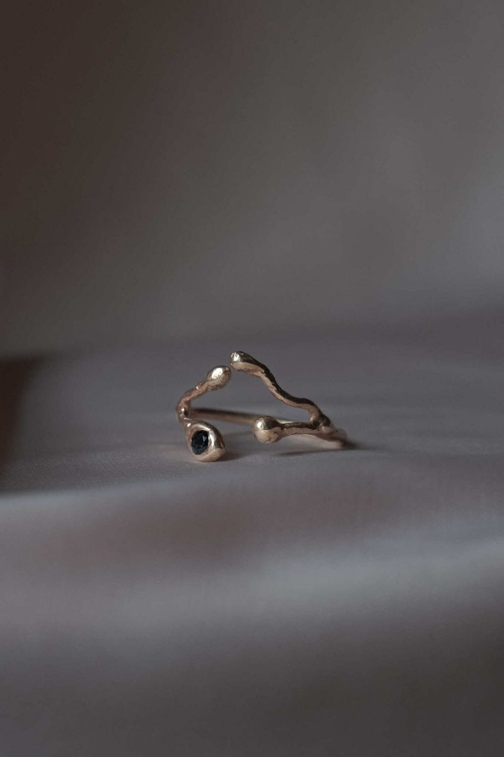 Кольцо Веточка со шпинелью, позолота