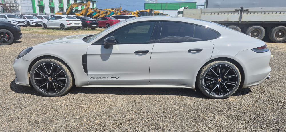 Porsche PANAMERA Turbo S