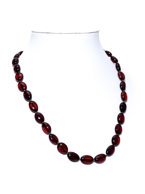 Бусы из янтаря натурального. Длина 45 см, бусины 10 на 7 мм. Янтарные бусы женские лечебные