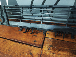 Решетка переднего бампера Opel Vectra C Новая Оригинал 9186124