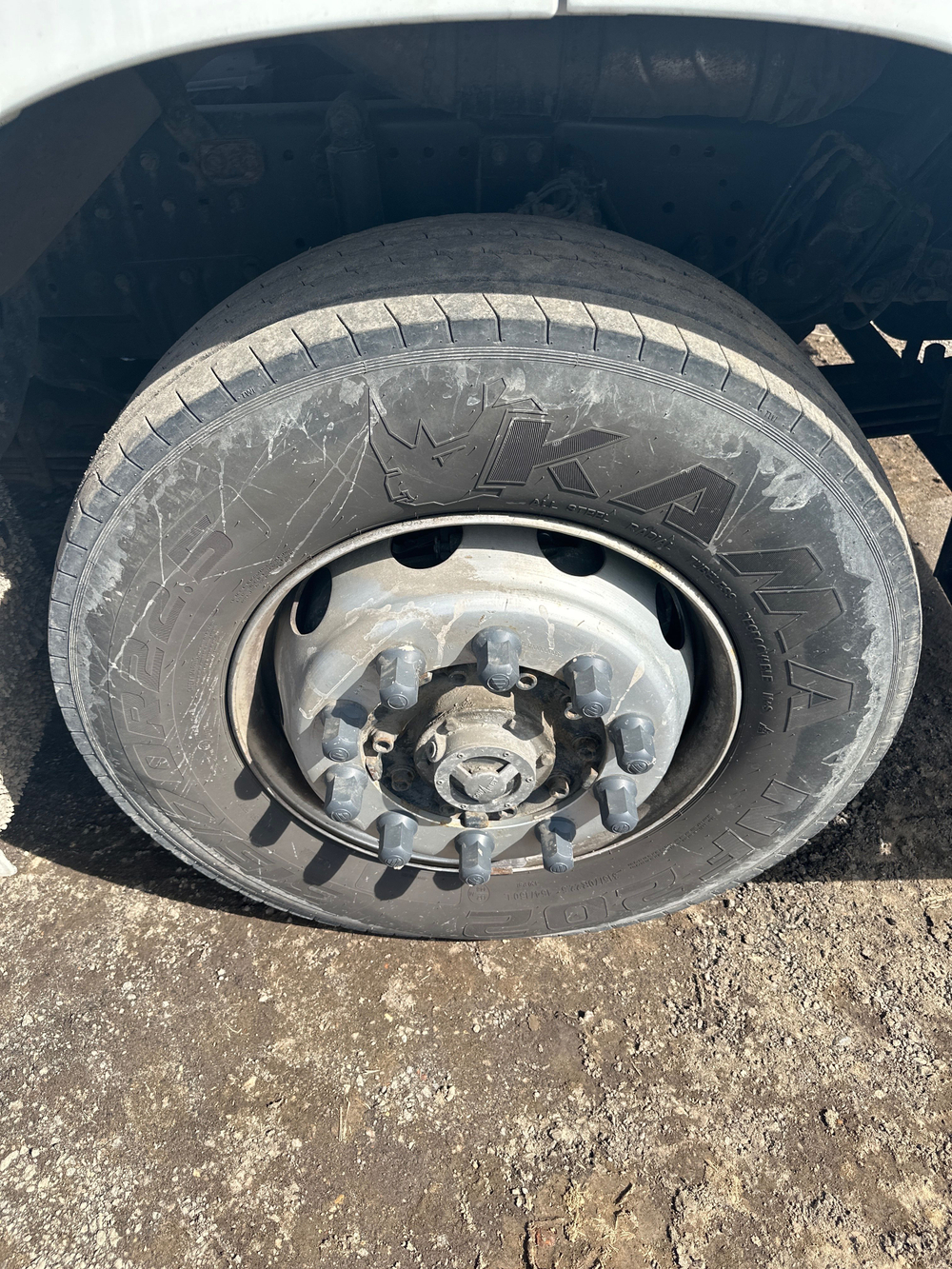 Foton AUMAN 4x2 Седельный тягач BJ4189SLFKA (Дизельный, 11,8 л, 470 л.с. АТ)