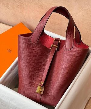 Сумка Hermes Picotin 18 Rouge H Clemence Gold Hardware 