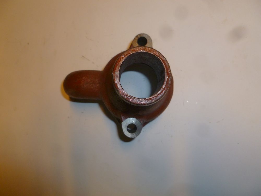 Крышка корпуса термостата Ricardo N4105DS; TDK-N 38 4LT/Front cover, thermostat seat