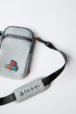 ZARA ЧЕХОЛ ДЛЯ МОБИЛЬНОГО ТЕЛЕФОНА PLAYSTATION™ 30, СЕРЫЙ