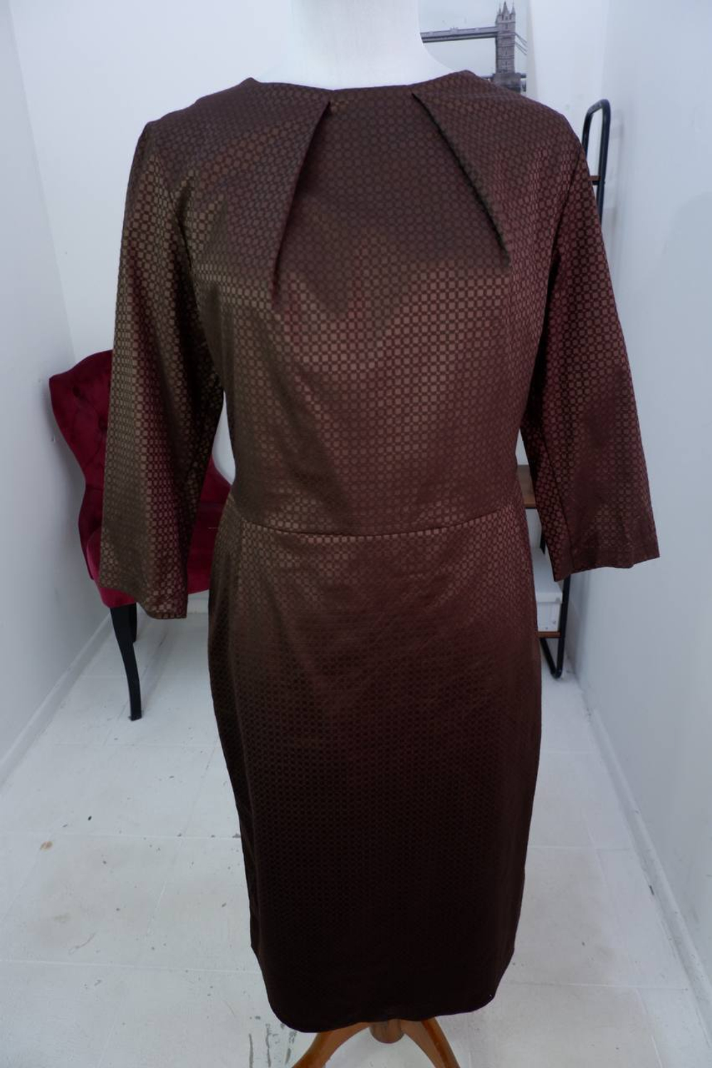 Платье Odis цвета горячего какао, маркировка 170-104-112, визуально на 52 размер, новое