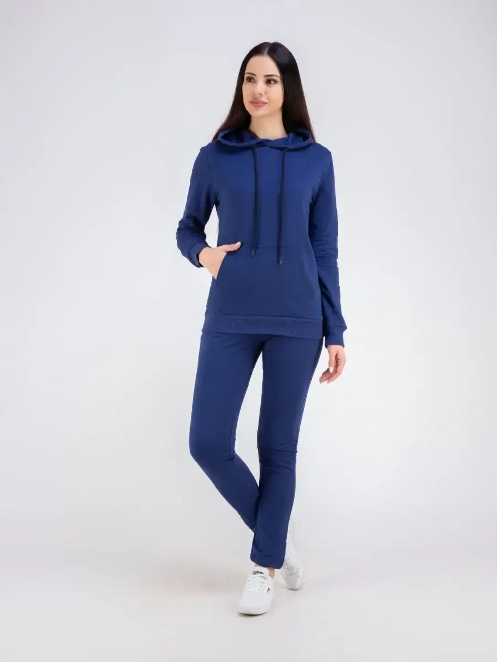 Худи без начеса с капюшоном однотонное модное