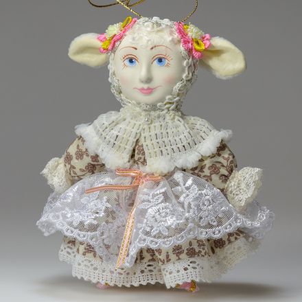 Ёлочная игрушка "Овечка в платье"