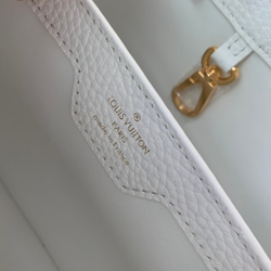 Louis Vuitton Capucines MM