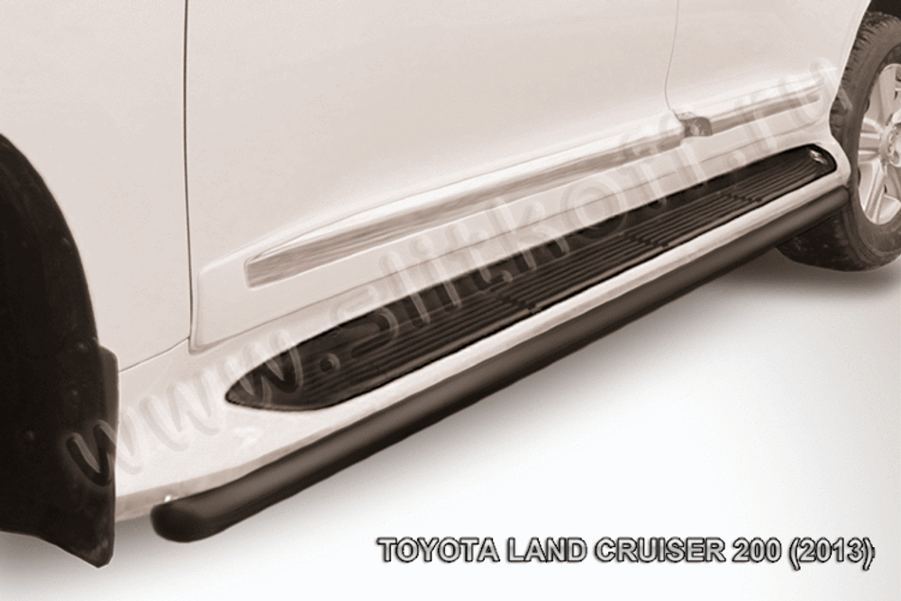 Пороги стальные Toyota Land Cruiser 200 (2013-2015) d57 труба (серебристые)