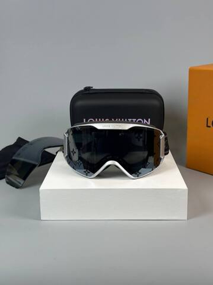 Горнолыжные очки Louis Vuitton