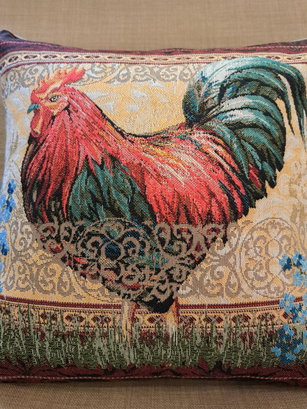 Декоративный гобеленовый чехол для интерьерной подушки Золотой гребешок 2 38*38