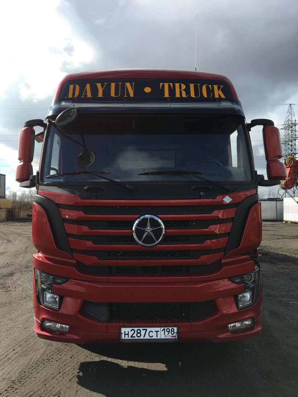 Dayun CGC* 6x4 Седельный тягач CGC4250 (Газ, 11,6 л, 389 л.с., МТ)