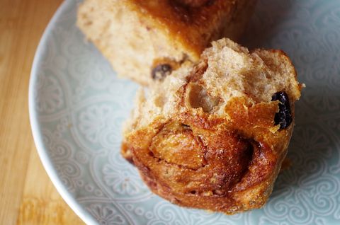 Постные цельнозерновые синнабоны на закваске