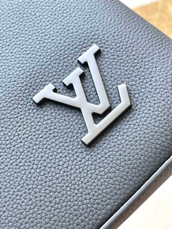 Louis Vuitton Takeoff Pouch