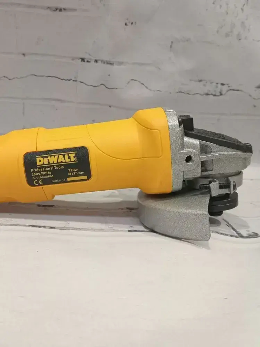 Болгарка DeWalt сеть 8110S с регулировкой оборотов / ушм / ушм 125 ушм DeWalt