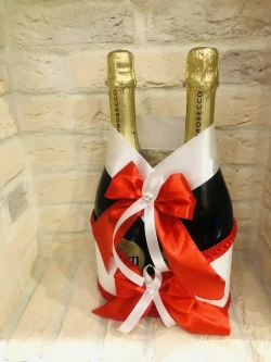 Украшение на шампанское