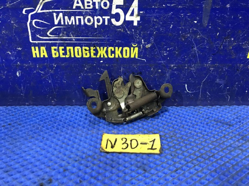 Замок капота NISSAN R’NESSA 1999