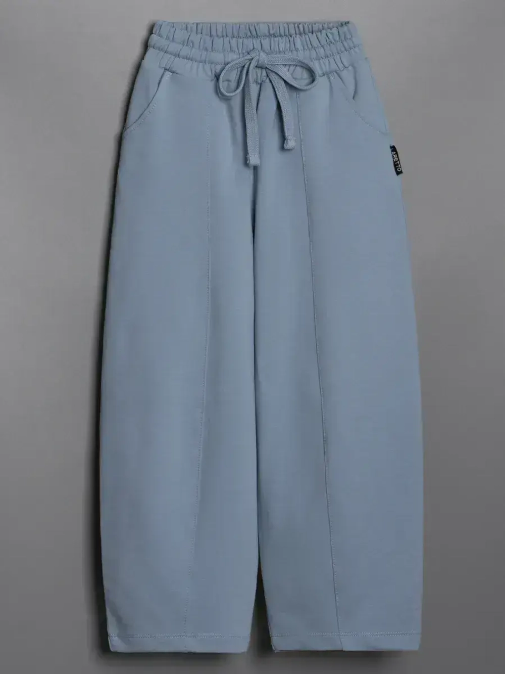 Спортивный костюм для девочки в школу