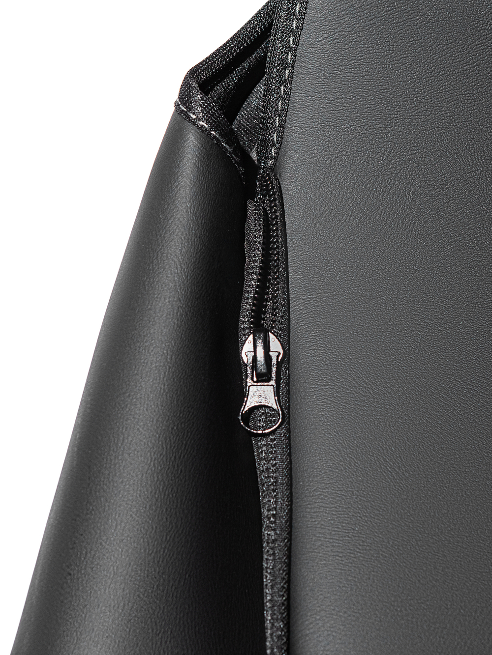 Чехлы Люкс Scania 6 серия высокое/низкое сиденье (экокожа, черный, серая вставка)