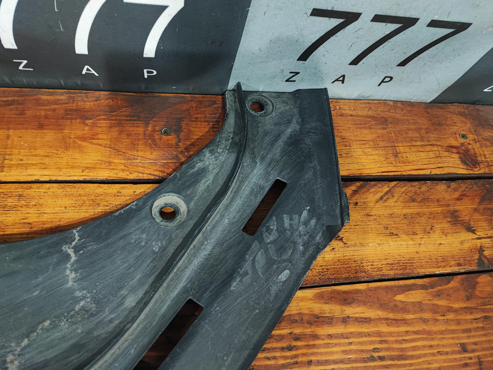 Накладка Кожух замка капота Haval F7 1 19-24 Б/У Оригинал 5509106XKQ00A