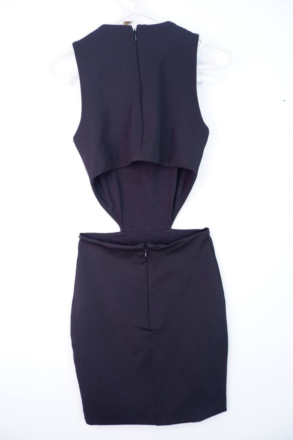 Платье H&M с акцентом на талии, маркировка XS, визуально 42 размер