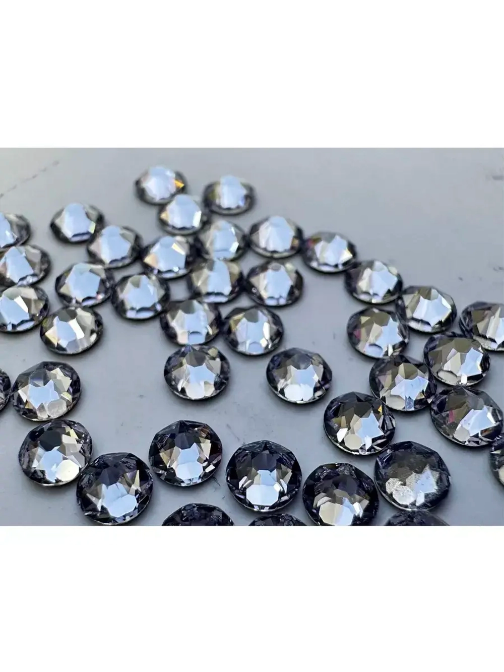 Swarovski Smoky Mauve стразы 12ss (50шт) Холодной фиксации.