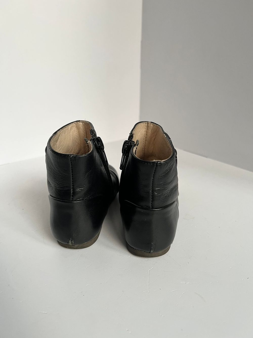 Ботинки Age of Innocence, 23